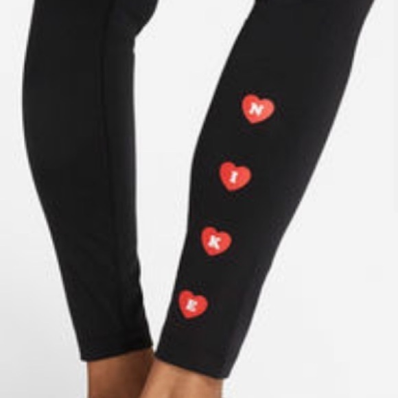 Nike Smooch red Lips love legging black heart logo women’s XS nwt new with tags - Picture 7 of 10